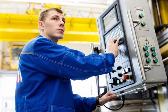 Russian Defense Minister Sergey Shoigu visits Krasnoyarsk machine-building plant