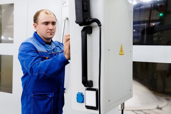 Russian Defense Minister Sergey Shoigu visits Krasnoyarsk machine-building plant