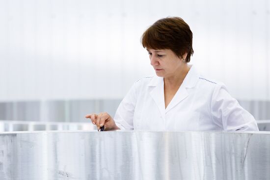 Russian Defense Minister Sergey Shoigu visits Krasnoyarsk machine-building plant