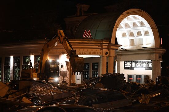 Demolition of unauthorized buildings continues in Moscow