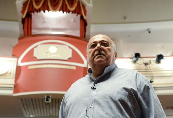 Gathering of the Moscow Theater Et Cetera company