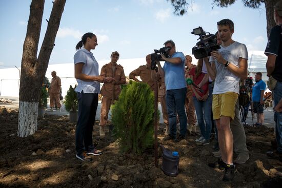 Russian Olympic athletes visit Hmeimim air base in Syria