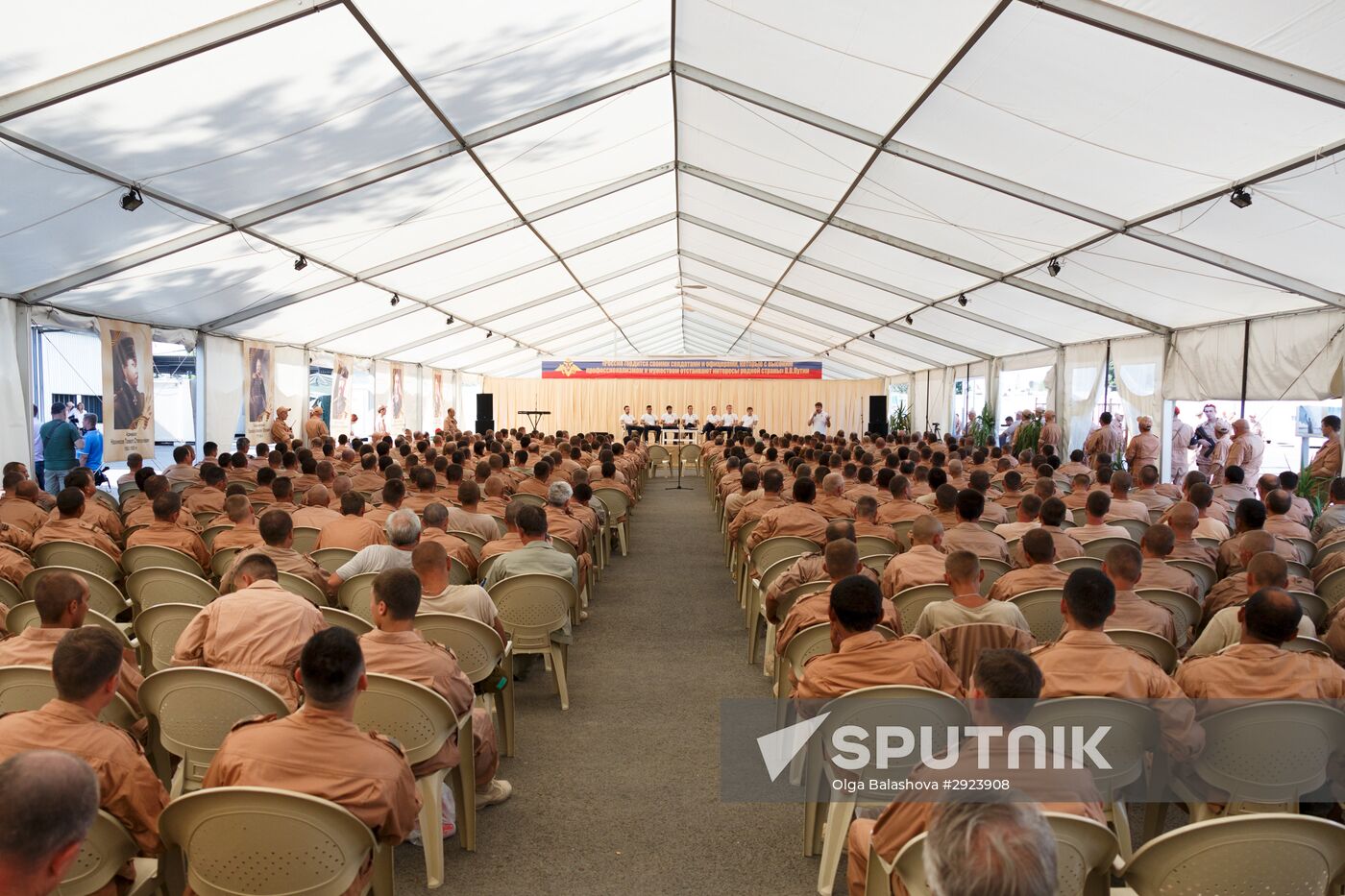 Russian Olympic athletes visit Hmeimim air base in Syria