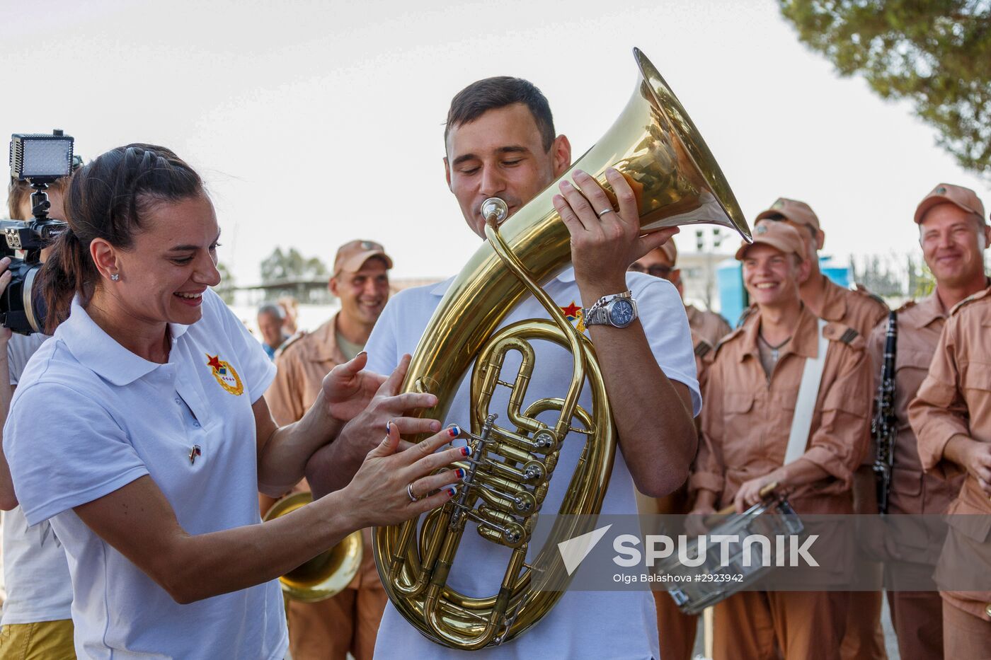 Russian Olympic athletes visit Hmeimim air base in Syria