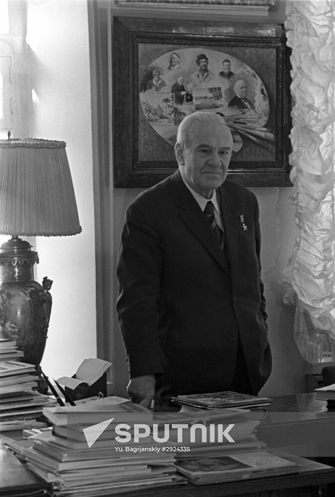 Soviet actor Mikhail Tsaryov