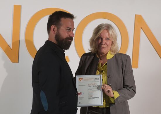 Exhibition of photos by Andrei Stenin International Press Photo Contest winners opens in Moscow