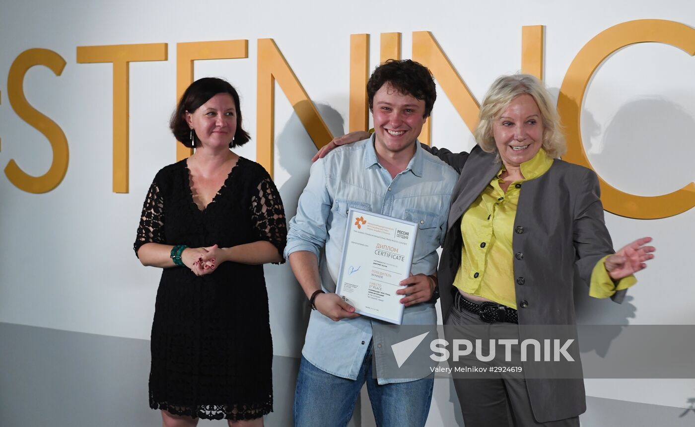 Exhibition of photos by Andrei Stenin International Press Photo Contest winners opens in Moscow