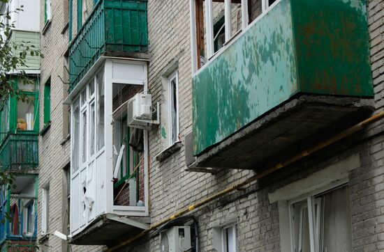 Aftermath of shelling Yasinovataya town