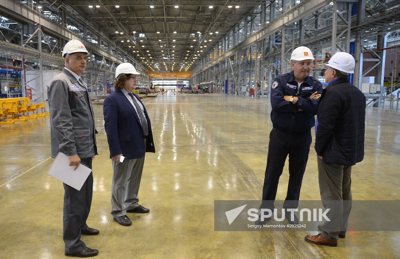 Deputy Prime Minister Dmitry Rogozin's visit to Zvezda shipyard in Vladivostok