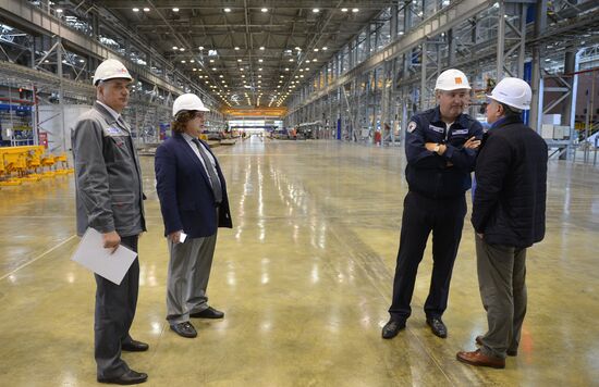 Deputy Prime Minister Dmitry Rogozin's visit to Zvezda shipyard in Vladivostok
