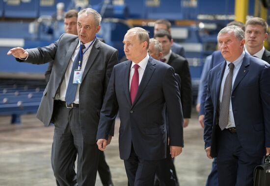 Vladimir Putin visits Far Eastern Federal District