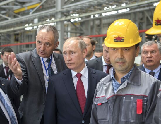 Vladimir Putin visits Far Eastern Federal District