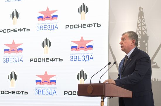 Vladimir Putin visits Far Eastern Federal District