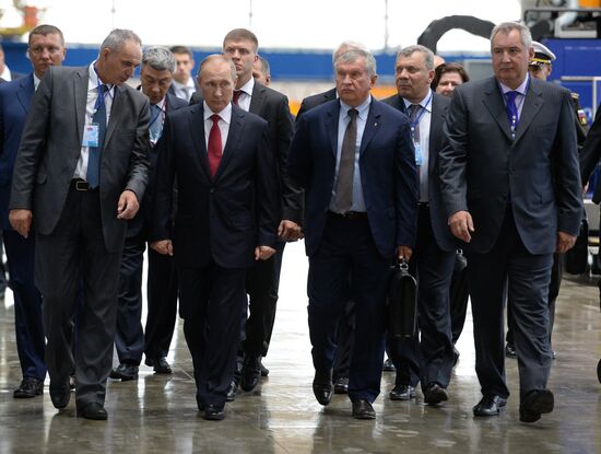 Vladimir Putin visits Far Eastern Federal District