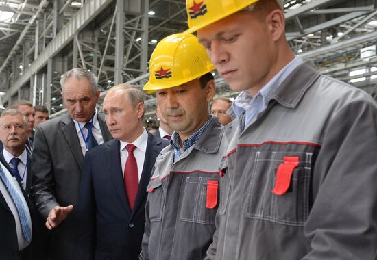 Vladimir Putin visits Far Eastern Federal District