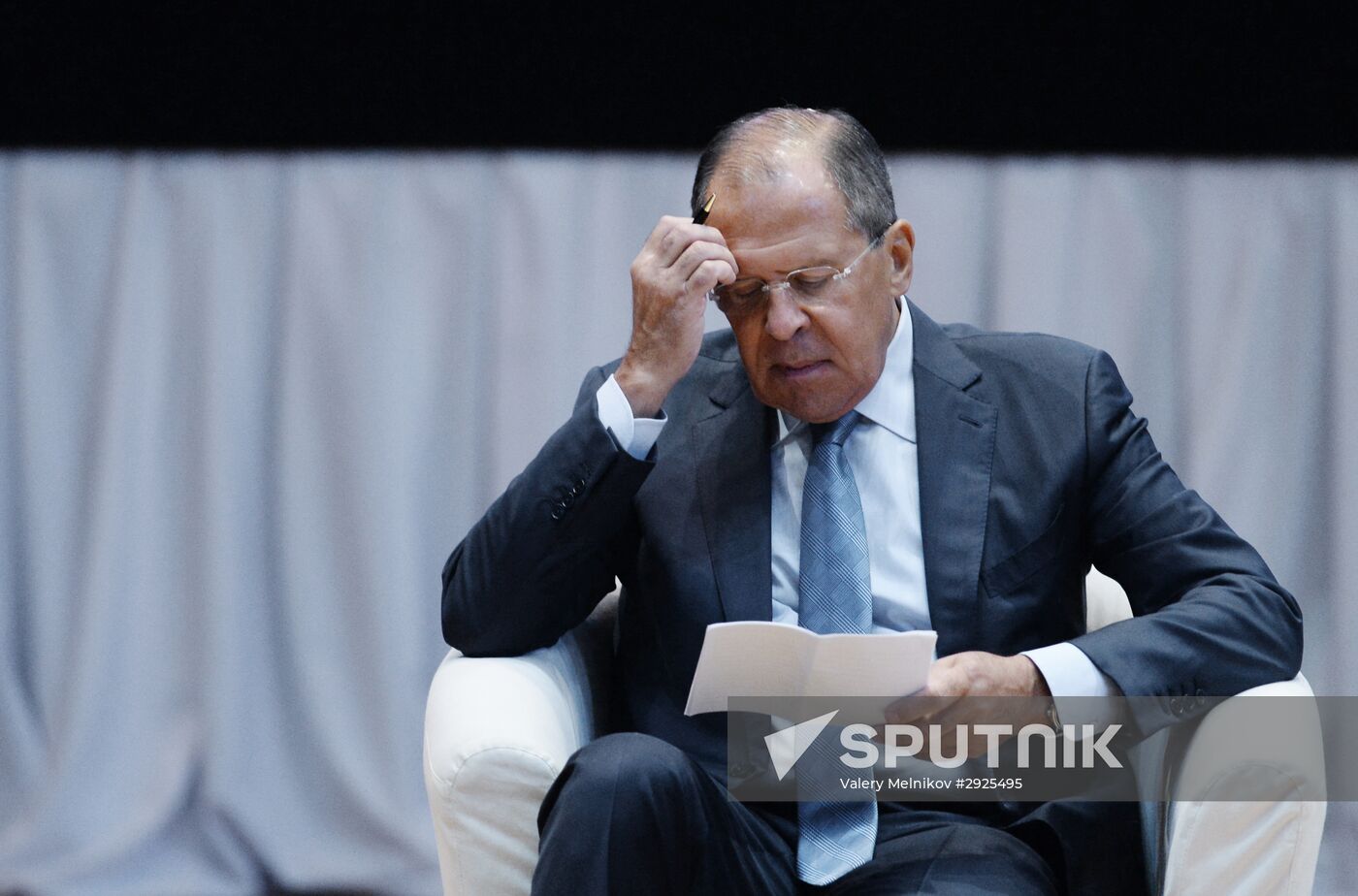 Foreign Minister Sergey Lavrov meets MGIMO students and faculty