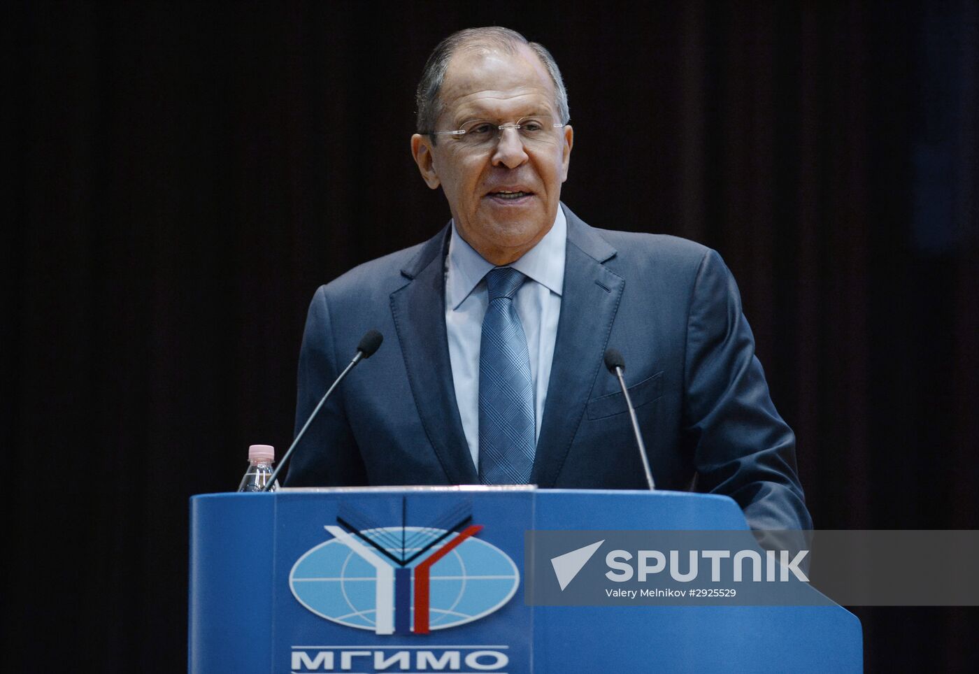 Russian FM Lavrov meets with MGIMO studentes