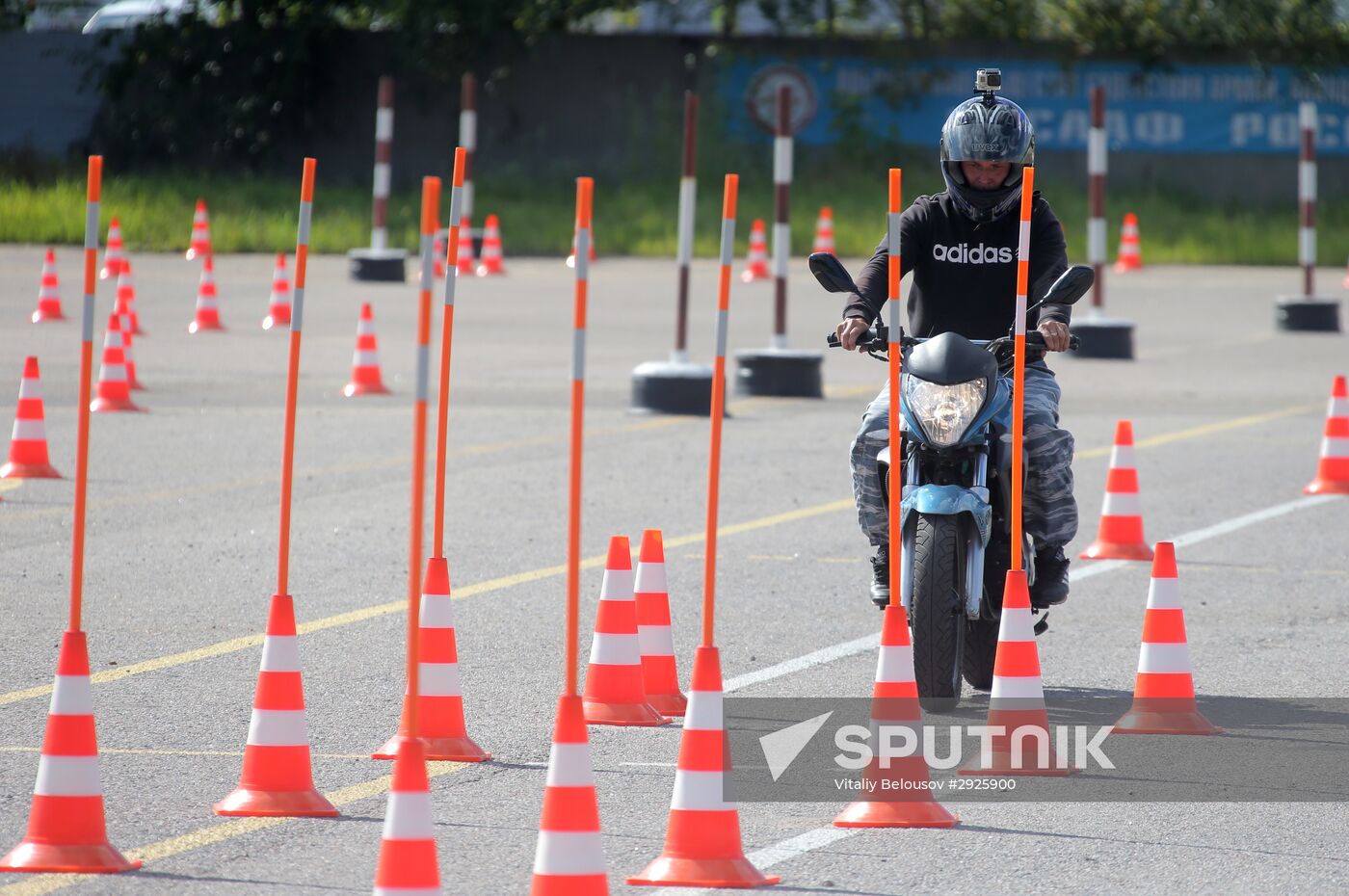 Theoretical and practical lessons at DOSAAF driving school