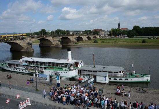 Cities of the world. Dresden.