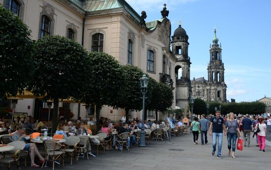 Cities of the world. Dresden.