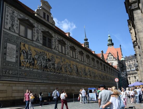 Cities of the world. Dresden.