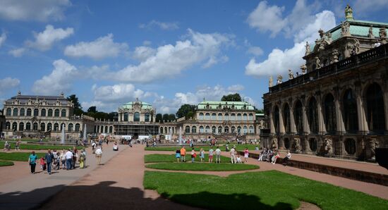 Cities of the world. Dresden.