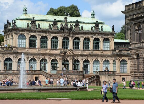 Cities of the world. Dresden.
