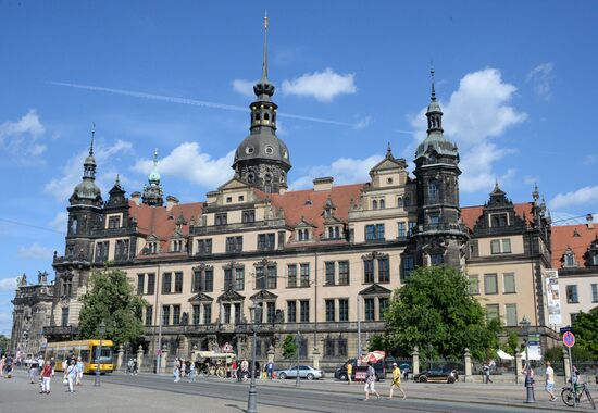 Cities of the world. Dresden.
