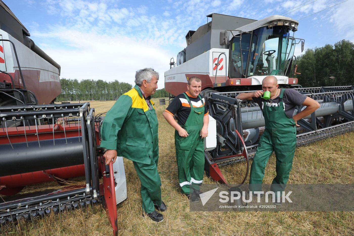 Grain harvesting in Chelyabinsk Region