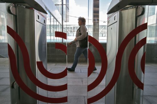 The South entrance lobby of Kutuzovo station opens in Moscow