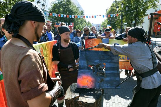 Russian artistic balcksmithing championship in Chelyabinsk
