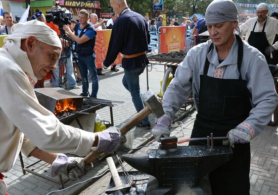 Russian artistic balcksmithing championship in Chelyabinsk