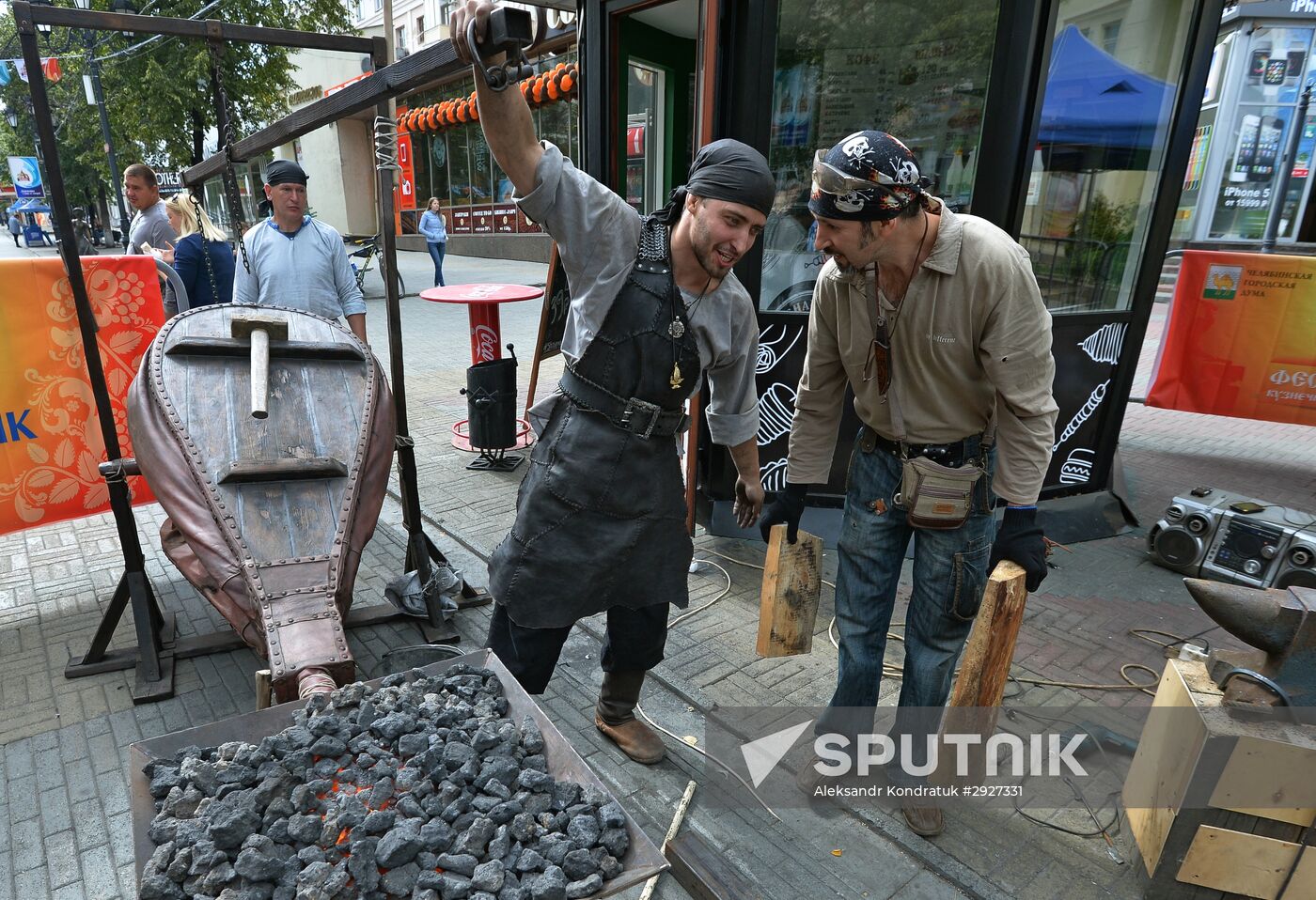 Russian artistic balcksmithing championship in Chelyabinsk