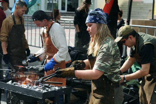 Russian artistic balcksmithing championship in Chelyabinsk
