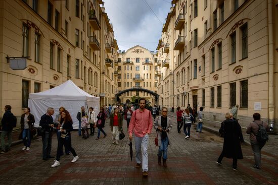 Monument to Sergei Dovlatov unceiled in St. Petersburg