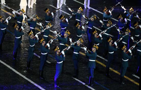 Spasskaya Tower 2016 international military music festival closing ceremony