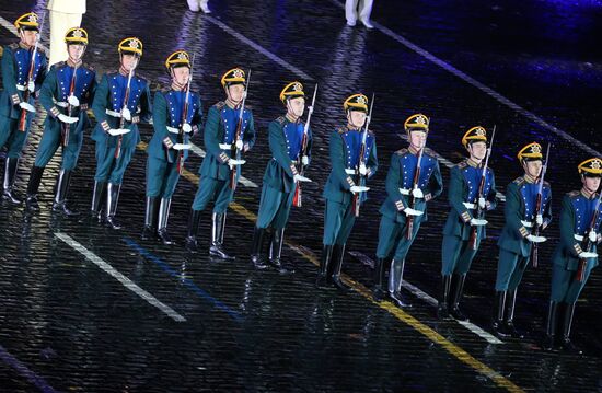 Spasskaya Tower 2016 international military music festival closing ceremony