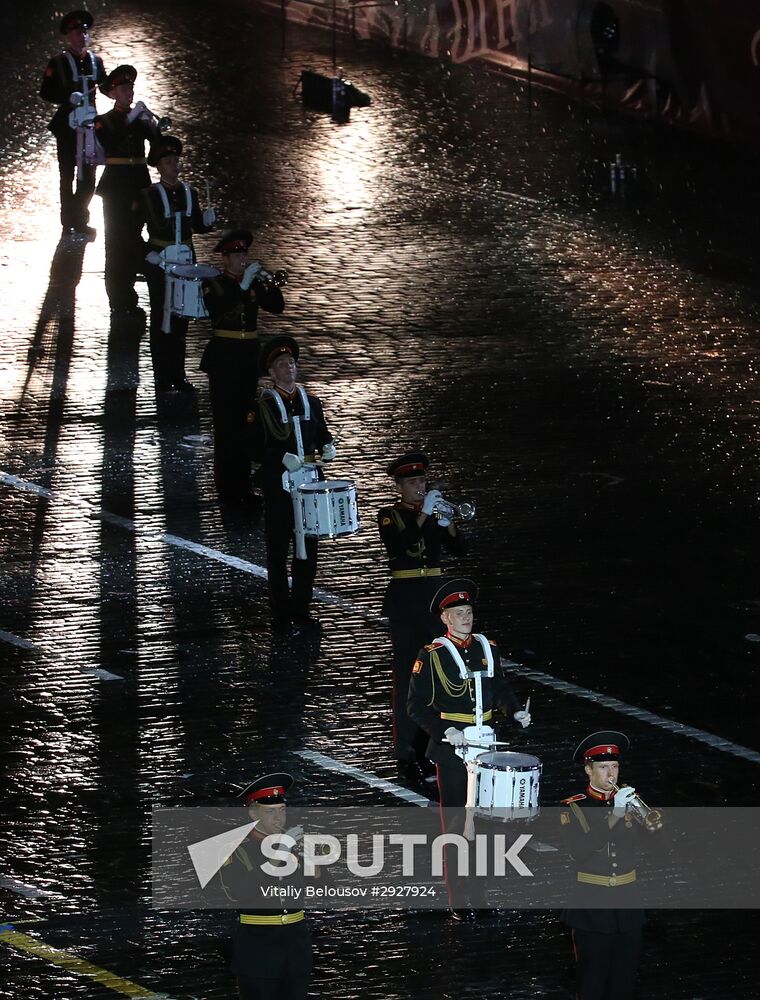 Spasskaya Tower 2016 international military music festival closing ceremony