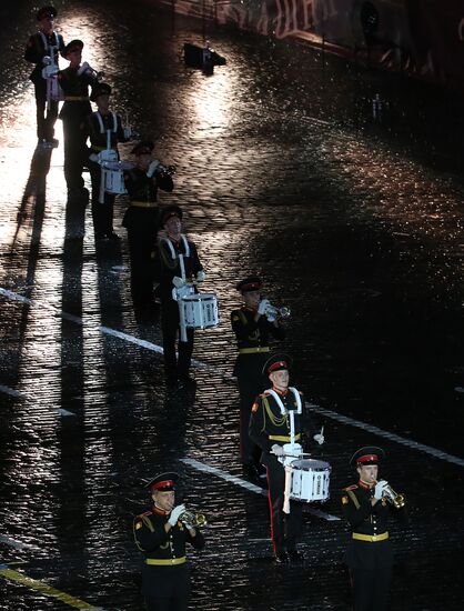 Spasskaya Tower 2016 international military music festival closing ceremony