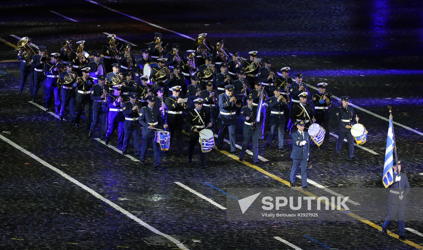 Spasskaya Tower 2016 international military music festival closing ceremony