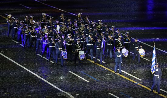 Spasskaya Tower 2016 international military music festival closing ceremony