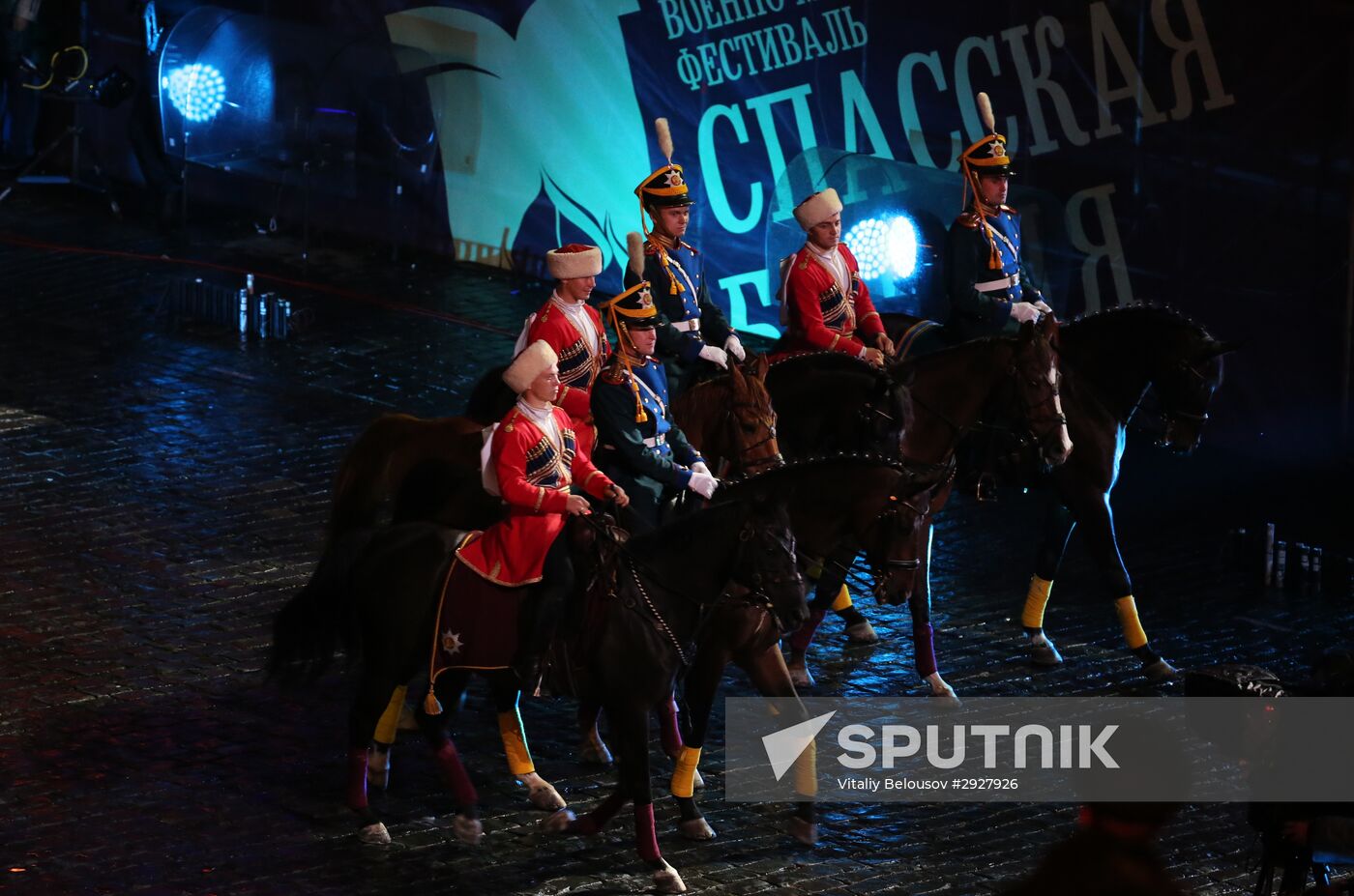 Spasskaya Tower 2016 international military music festival closing ceremony