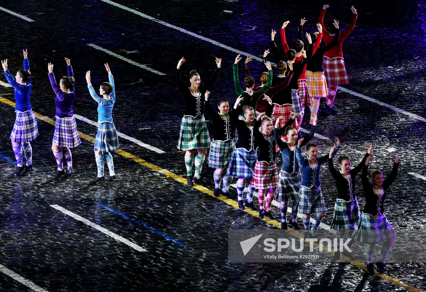 Spasskaya Tower 2016 international military music festival closing ceremony