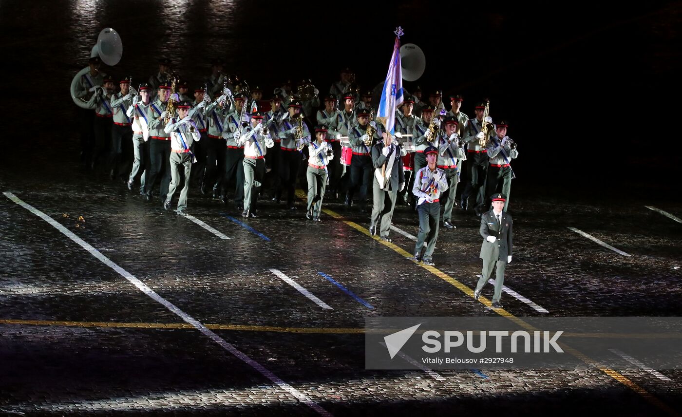 Spasskaya Tower 2016 international military music festival closing ceremony