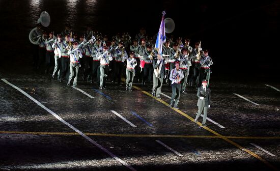 Spasskaya Tower 2016 international military music festival closing ceremony