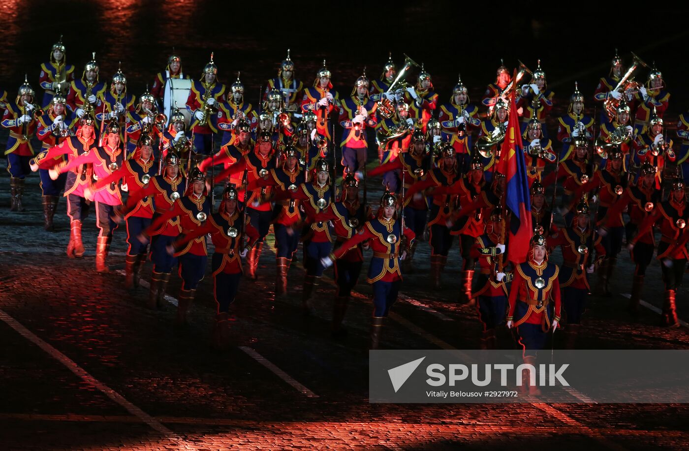 Spasskaya Tower 2016 international military music festival closing ceremony