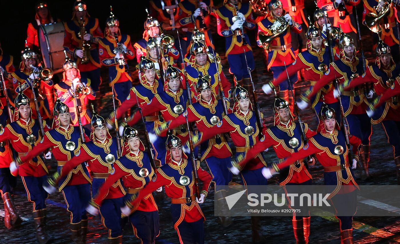 Spasskaya Tower 2016 international military music festival closing ceremony