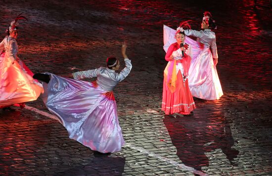 Spasskaya Tower 2016 international military music festival closing ceremony