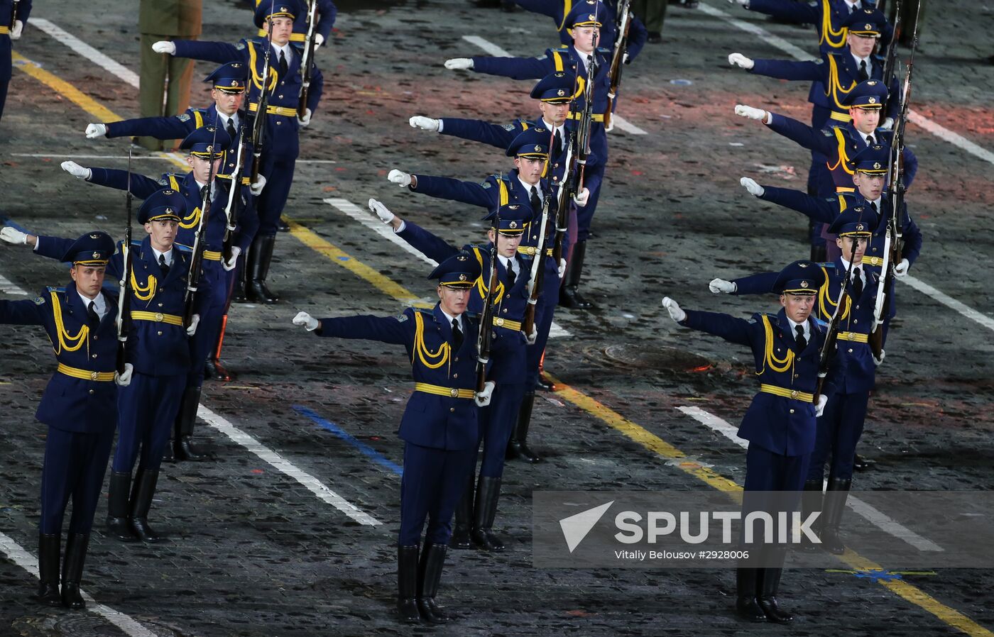 Spasskaya Tower 2016 international military music festival closing ceremony