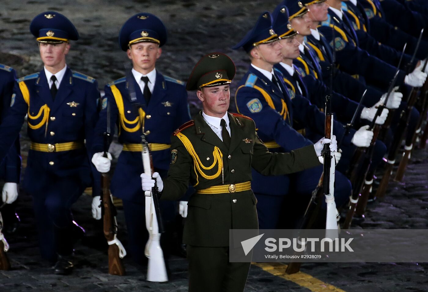 Spasskaya Tower 2016 international military music festival closing ceremony